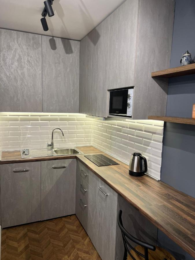 Florent'S Superb Studio, Free Parking & Garden!! Tirana Exteriör bild